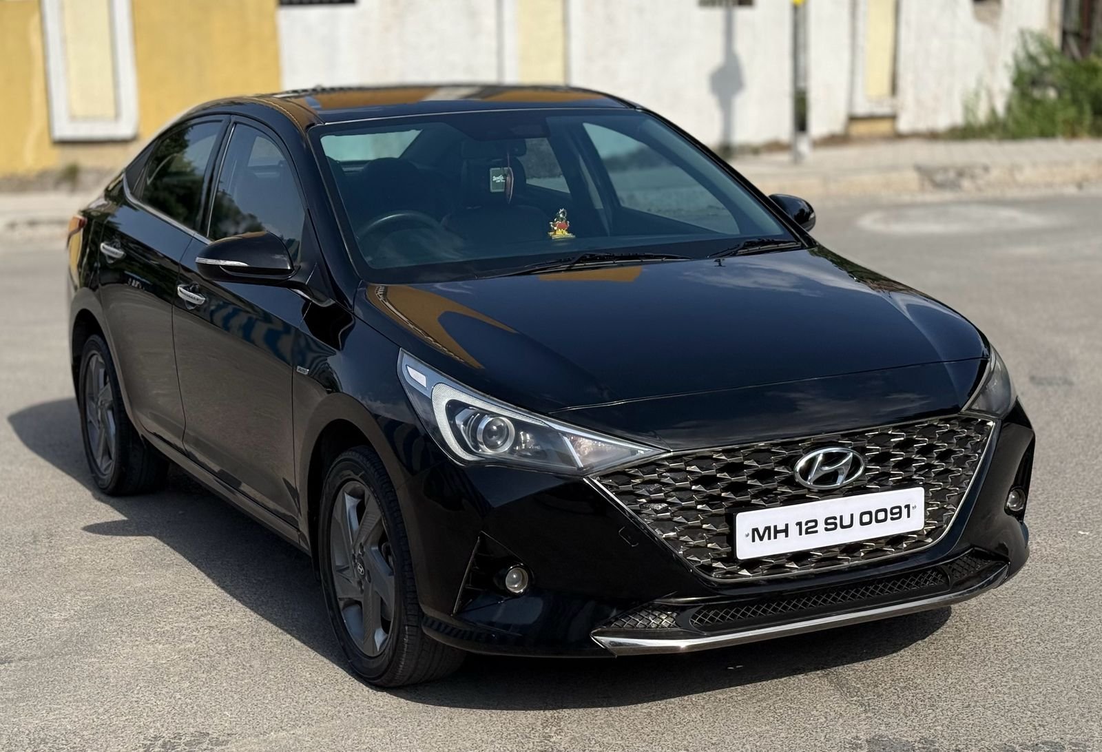 Verna SX Auto Black